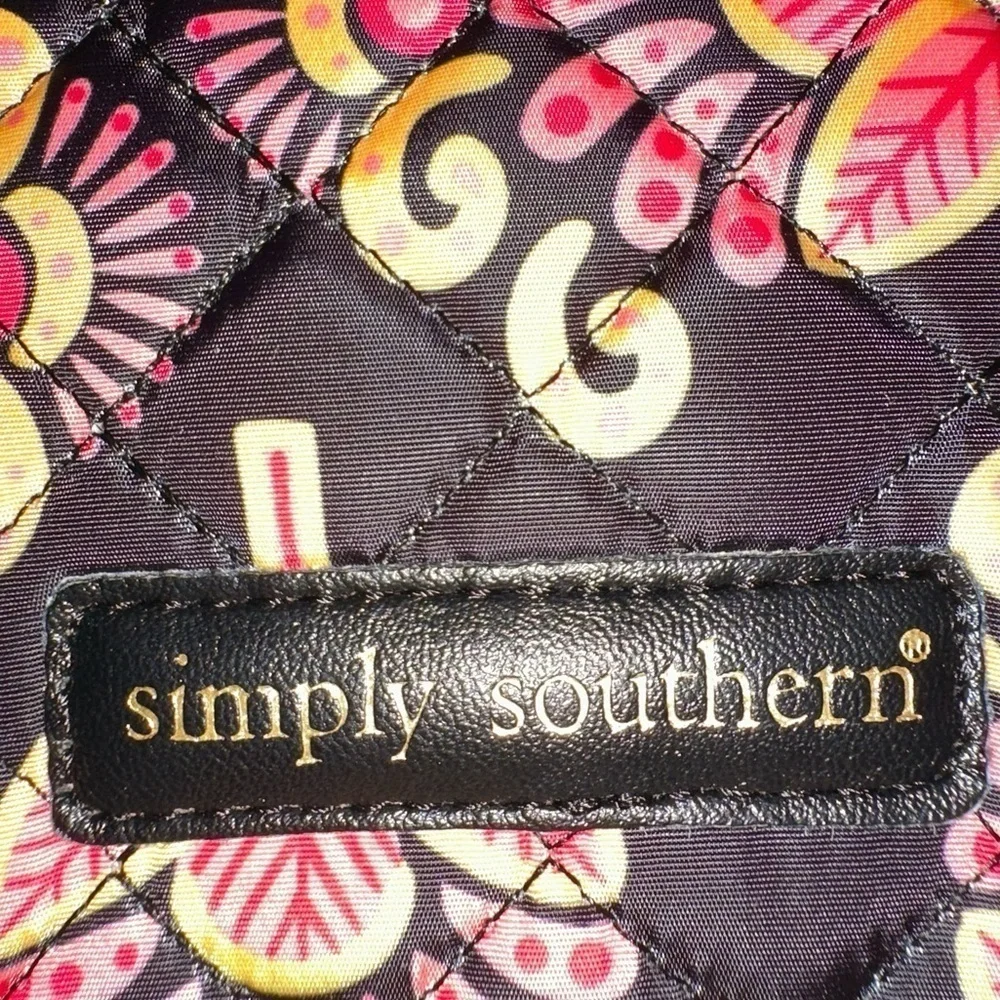 NWOT Simply Southern Quilted Phone Wallet